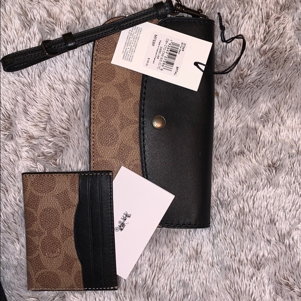 BUNDLE ALERT clutch in signature & card case!!!